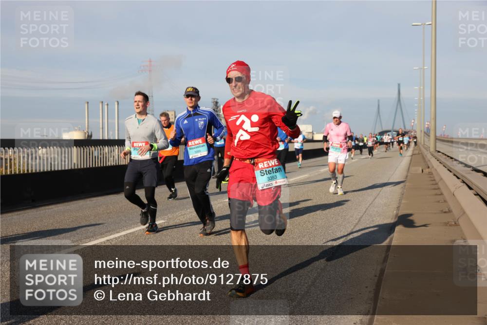 03.10.2025 - Köhlbrandbrückenlauf Lena Gebhardt http://msf.ph/oto/9127875 03.10.2025 09:47:42 Position 2 3066, 3353 meine-sportfotos.de