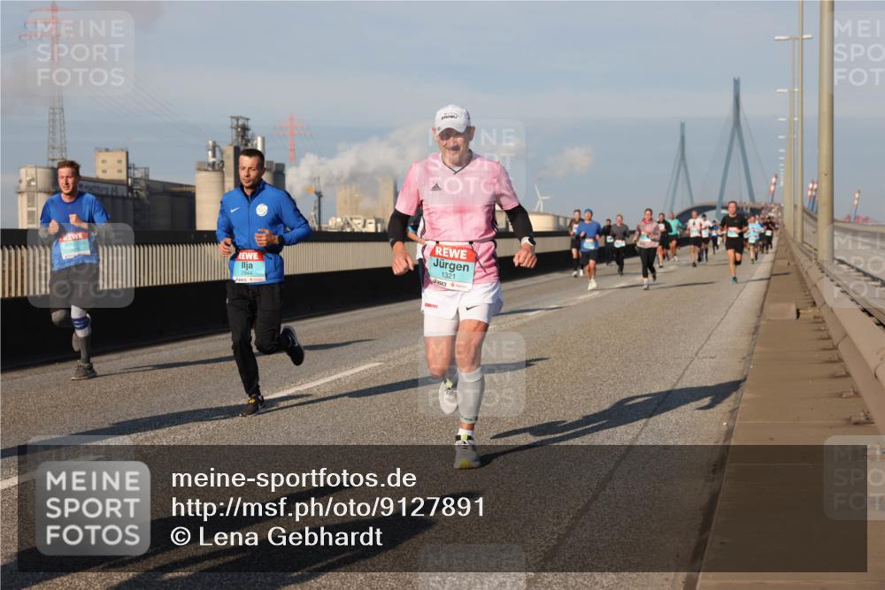03.10.2025 - Köhlbrandbrückenlauf Lena Gebhardt http://msf.ph/oto/9127891 03.10.2025 09:47:43 Position 2 1321 meine-sportfotos.de