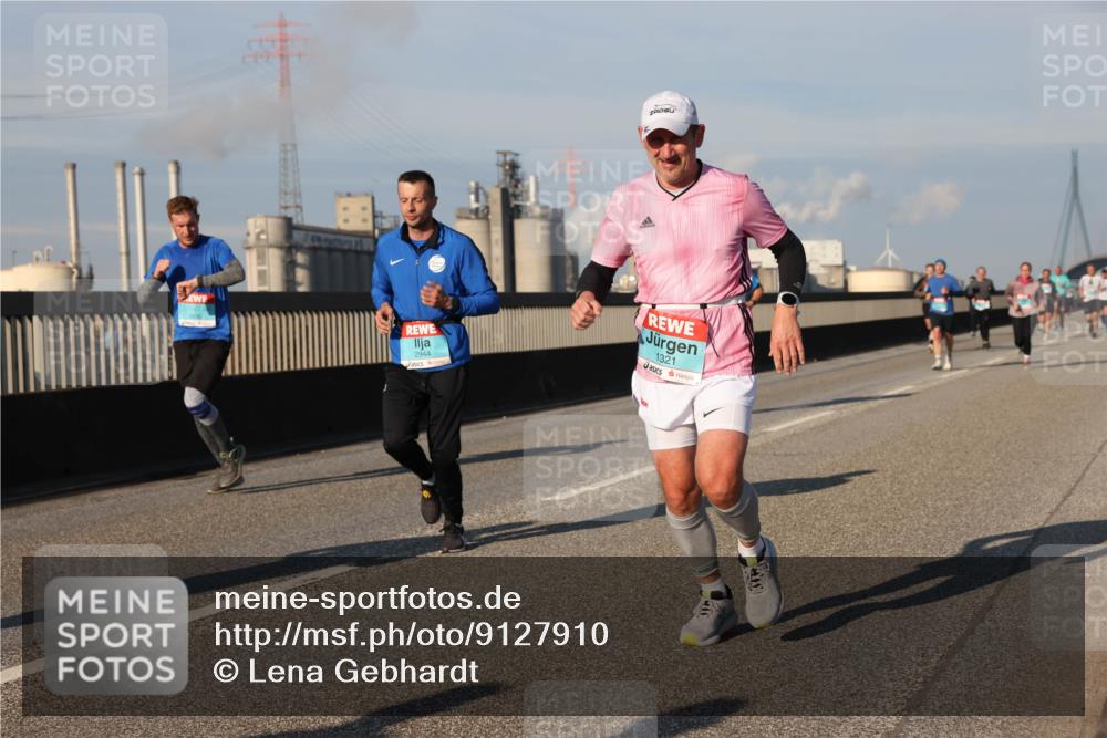 03.10.2025 - Köhlbrandbrückenlauf Lena Gebhardt http://msf.ph/oto/9127910 03.10.2025 09:47:44 Position 2 1321 meine-sportfotos.de
