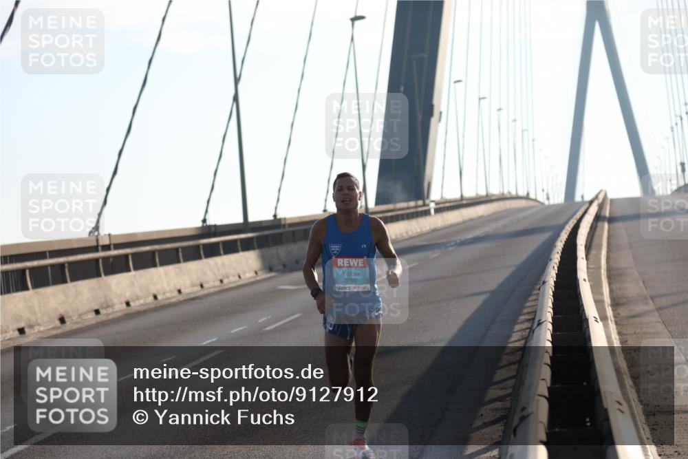 03.10.2025 - Köhlbrandbrückenlauf Yannick Fuchs http://msf.ph/oto/9127912 03.10.2025 08:16:29 Position 1 3769 meine-sportfotos.de
