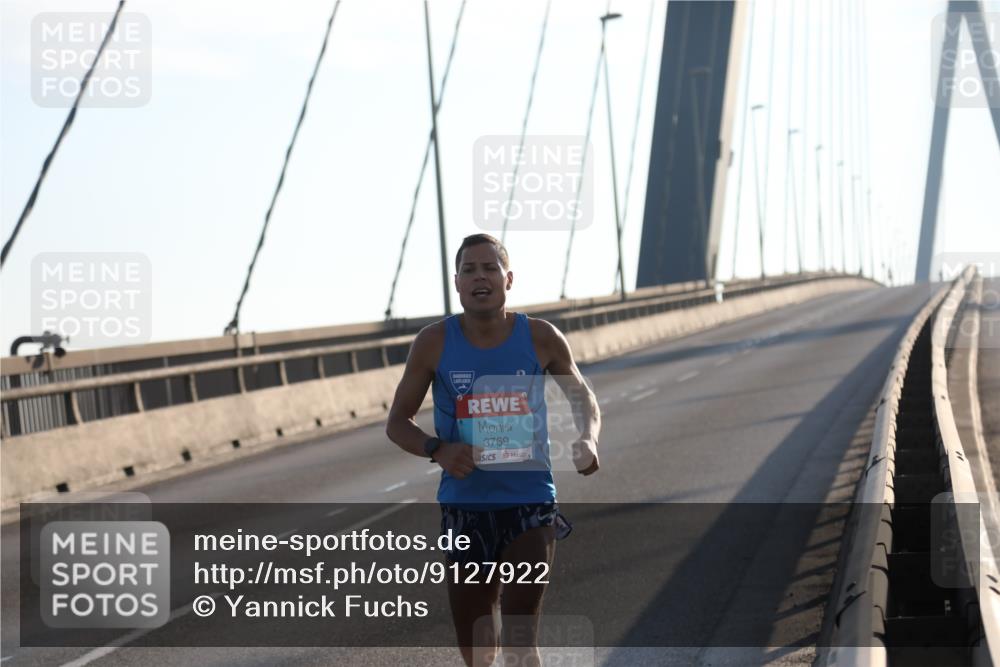 03.10.2025 - Köhlbrandbrückenlauf Yannick Fuchs http://msf.ph/oto/9127922 03.10.2025 08:16:30 Position 1 3769 meine-sportfotos.de