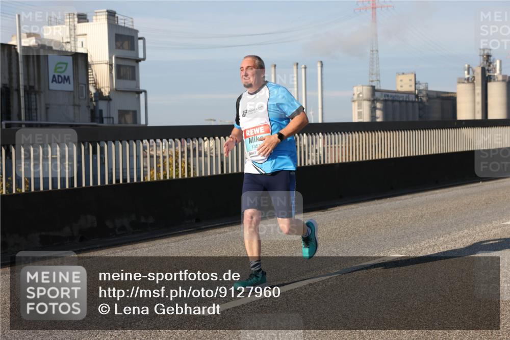 03.10.2025 - Köhlbrandbrückenlauf Lena Gebhardt http://msf.ph/oto/9127960 03.10.2025 09:47:48 Position 2 1351 meine-sportfotos.de