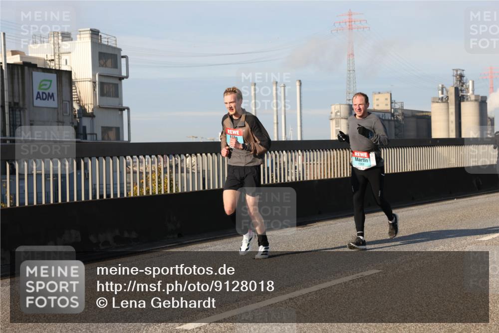 03.10.2025 - Köhlbrandbrückenlauf Lena Gebhardt http://msf.ph/oto/9128018 03.10.2025 09:47:54 Position 2 1308 meine-sportfotos.de