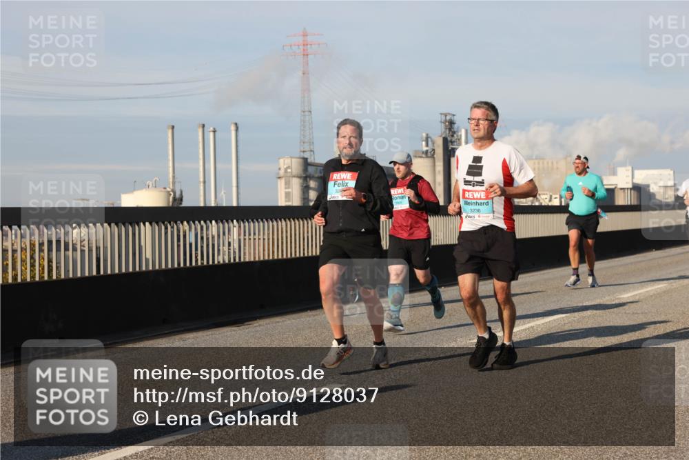 03.10.2025 - Köhlbrandbrückenlauf Lena Gebhardt http://msf.ph/oto/9128037 03.10.2025 09:47:56 Position 2 3236 meine-sportfotos.de