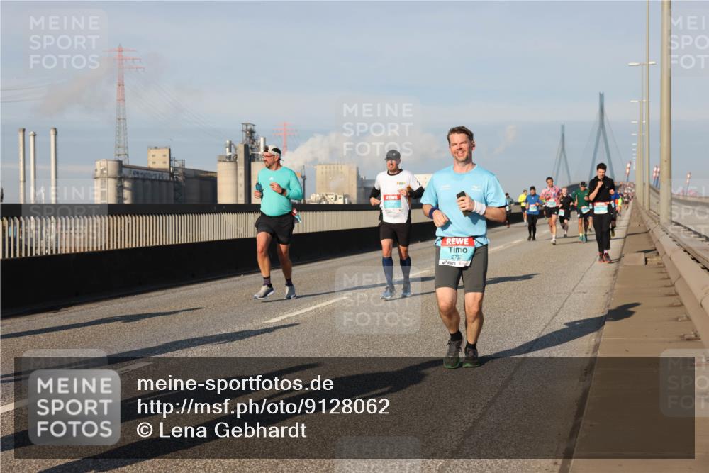 03.10.2025 - Köhlbrandbrückenlauf Lena Gebhardt http://msf.ph/oto/9128062 03.10.2025 09:47:58 Position 2 2732 meine-sportfotos.de