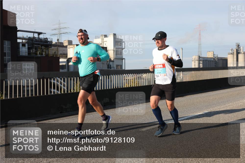 03.10.2025 - Köhlbrandbrückenlauf Lena Gebhardt http://msf.ph/oto/9128109 03.10.2025 09:48:00 Position 2 3791 meine-sportfotos.de
