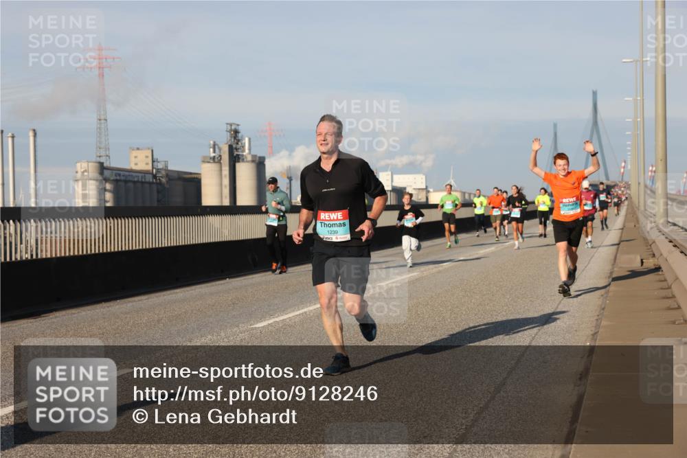 03.10.2025 - Köhlbrandbrückenlauf Lena Gebhardt http://msf.ph/oto/9128246 03.10.2025 09:48:09 Position 2 1239 meine-sportfotos.de