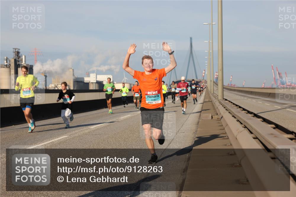 03.10.2025 - Köhlbrandbrückenlauf Lena Gebhardt http://msf.ph/oto/9128263 03.10.2025 09:48:10 Position 2 3496 meine-sportfotos.de