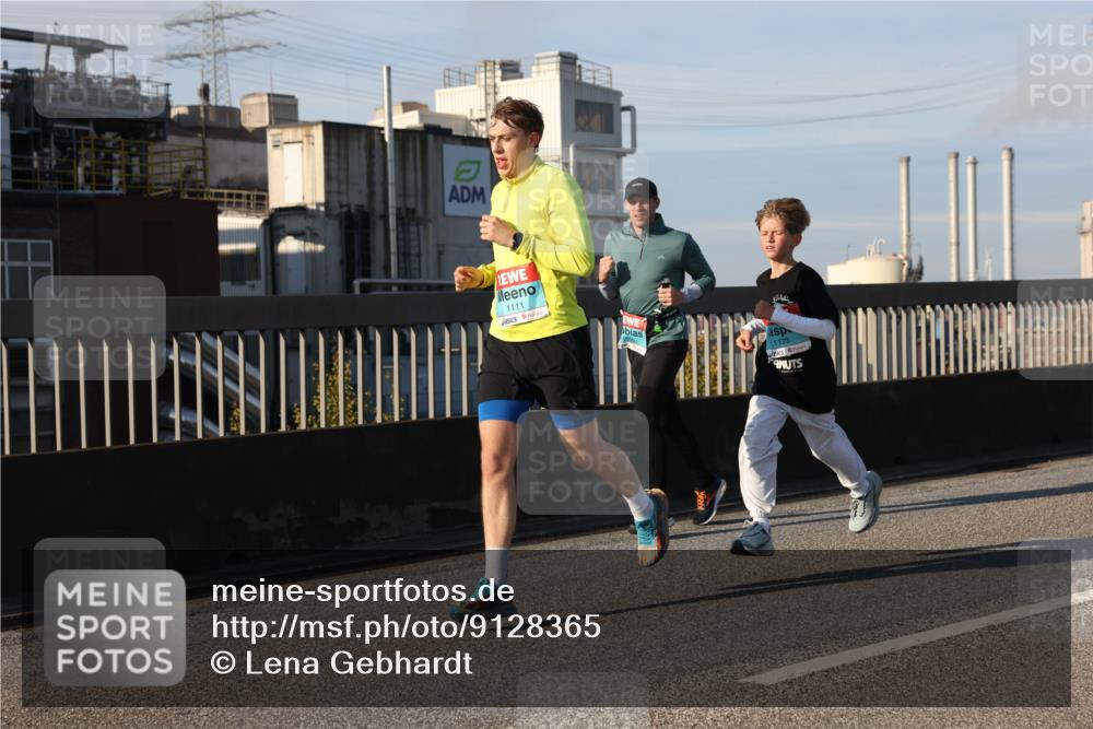 03.10.2025 - Köhlbrandbrückenlauf Lena Gebhardt http://msf.ph/oto/9128365 03.10.2025 09:48:13 Position 2 1111 meine-sportfotos.de
