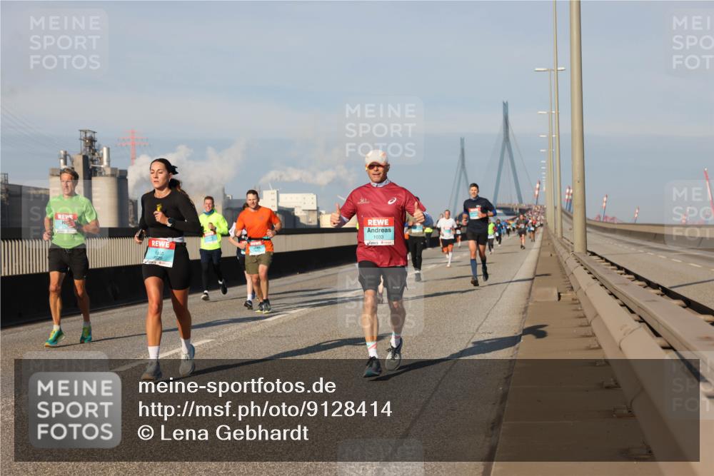 03.10.2025 - Köhlbrandbrückenlauf Lena Gebhardt http://msf.ph/oto/9128414 03.10.2025 09:48:15 Position 2 1033 meine-sportfotos.de