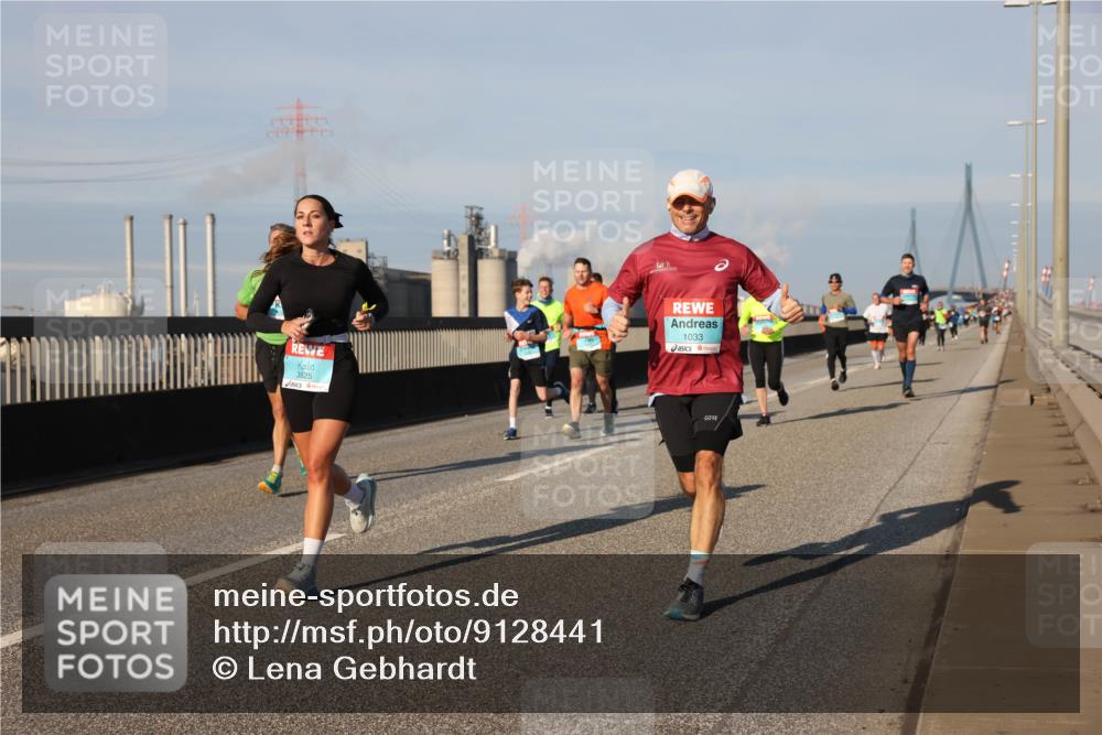 03.10.2025 - Köhlbrandbrückenlauf Lena Gebhardt http://msf.ph/oto/9128441 03.10.2025 09:48:16 Position 2 3825, 1033 meine-sportfotos.de