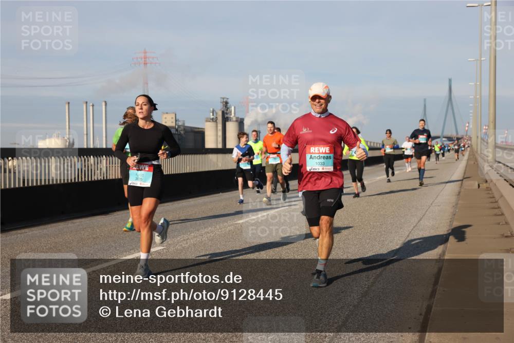 03.10.2025 - Köhlbrandbrückenlauf Lena Gebhardt http://msf.ph/oto/9128445 03.10.2025 09:48:16 Position 2 3825, 1033 meine-sportfotos.de