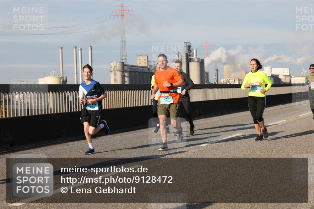 03.10.2025 - Köhlbrandbrückenlauf Lena Gebhardt http://msf.ph/oto/9128472 03.10.2025 09:48:18 Position 2 1622 meine-sportfotos.de