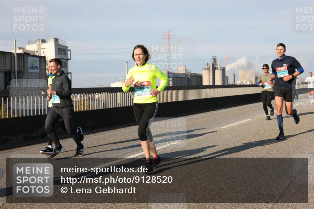 03.10.2025 - Köhlbrandbrückenlauf Lena Gebhardt http://msf.ph/oto/9128520 03.10.2025 09:48:20 Position 2 1312, 3138 meine-sportfotos.de