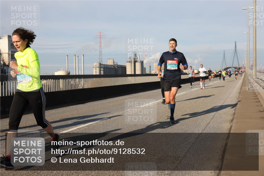 03.10.2025 - Köhlbrandbrückenlauf Lena Gebhardt http://msf.ph/oto/9128532 03.10.2025 09:48:20 Position 2 1312, 3138 meine-sportfotos.de