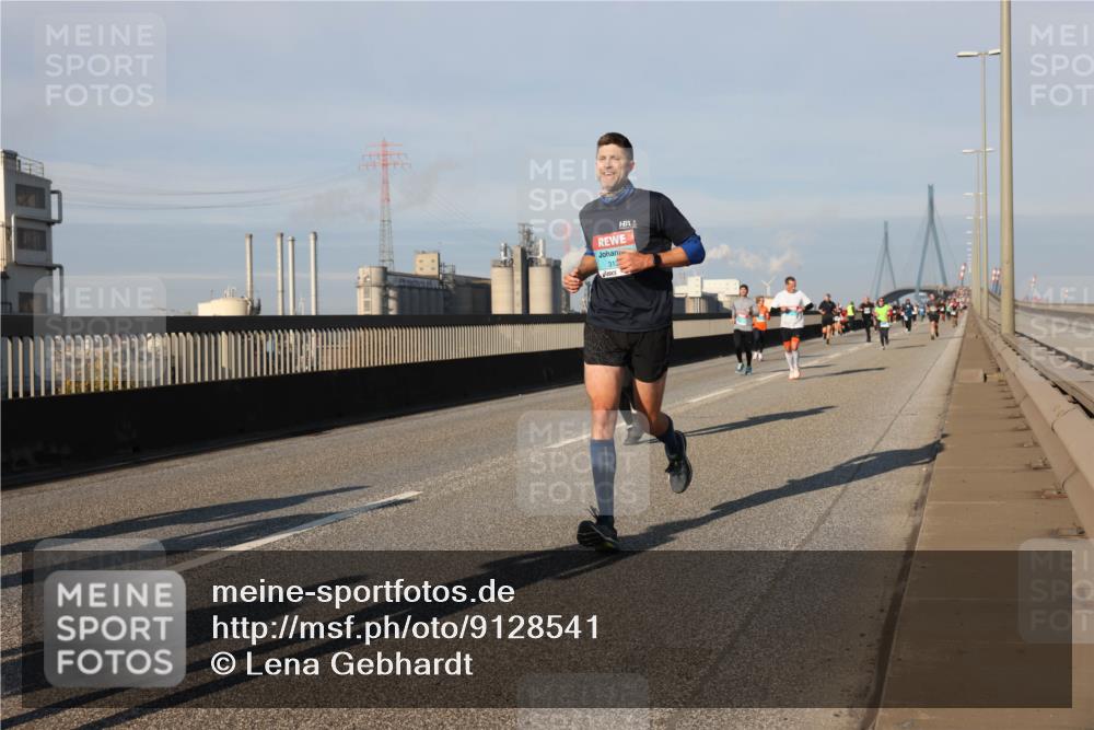 03.10.2025 - Köhlbrandbrückenlauf Lena Gebhardt http://msf.ph/oto/9128541 03.10.2025 09:48:20 Position 2  meine-sportfotos.de