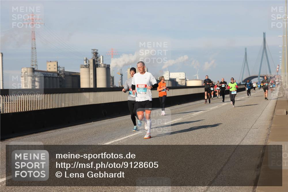 03.10.2025 - Köhlbrandbrückenlauf Lena Gebhardt http://msf.ph/oto/9128605 03.10.2025 09:48:24 Position 2 2672 meine-sportfotos.de