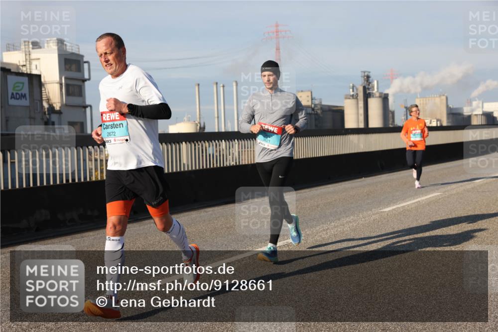 03.10.2025 - Köhlbrandbrückenlauf Lena Gebhardt http://msf.ph/oto/9128661 03.10.2025 09:48:26 Position 2 2672 meine-sportfotos.de