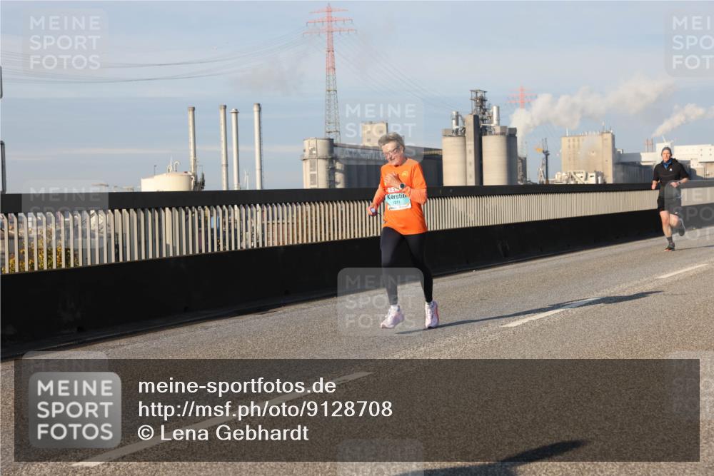 03.10.2025 - Köhlbrandbrückenlauf Lena Gebhardt http://msf.ph/oto/9128708 03.10.2025 09:48:27 Position 2 1211 meine-sportfotos.de