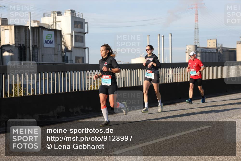 03.10.2025 - Köhlbrandbrückenlauf Lena Gebhardt http://msf.ph/oto/9128997 03.10.2025 09:48:37 Position 2 3842, 406 meine-sportfotos.de