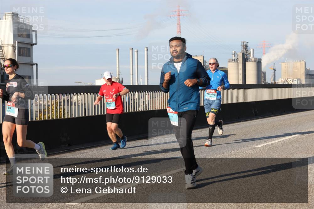 03.10.2025 - Köhlbrandbrückenlauf Lena Gebhardt http://msf.ph/oto/9129033 03.10.2025 09:48:37 Position 2 1477, 406, 1302 meine-sportfotos.de