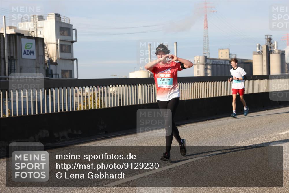 03.10.2025 - Köhlbrandbrückenlauf Lena Gebhardt http://msf.ph/oto/9129230 03.10.2025 09:48:47 Position 2 1119 meine-sportfotos.de