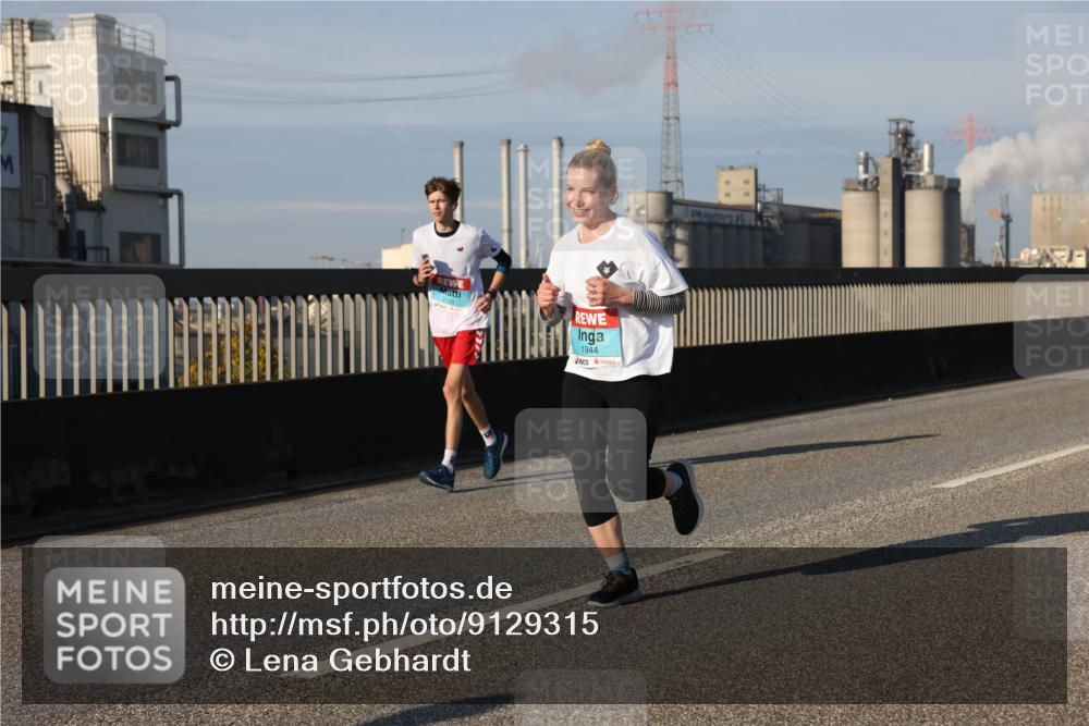 03.10.2025 - Köhlbrandbrückenlauf Lena Gebhardt http://msf.ph/oto/9129315 03.10.2025 09:48:49 Position 2 1944 meine-sportfotos.de