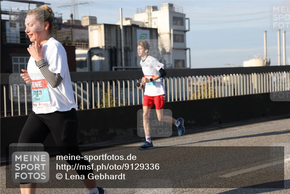 03.10.2025 - Köhlbrandbrückenlauf Lena Gebhardt http://msf.ph/oto/9129336 03.10.2025 09:48:50 Position 2  meine-sportfotos.de