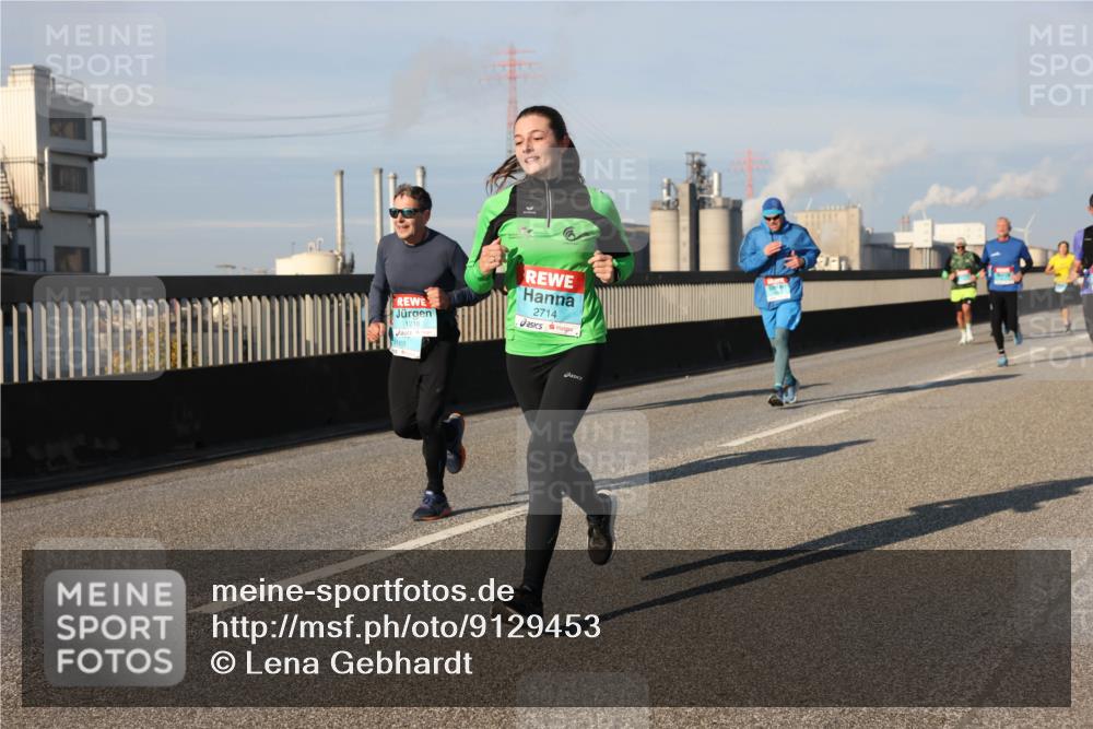 03.10.2025 - Köhlbrandbrückenlauf Lena Gebhardt http://msf.ph/oto/9129453 03.10.2025 09:48:54 Position 2 1218, 2714 meine-sportfotos.de