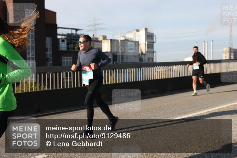 03.10.2025 - Köhlbrandbrückenlauf Lena Gebhardt http://msf.ph/oto/9129486 03.10.2025 09:48:55 Position 2  meine-sportfotos.de