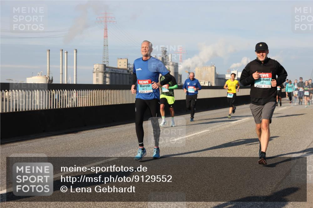 03.10.2025 - Köhlbrandbrückenlauf Lena Gebhardt http://msf.ph/oto/9129552 03.10.2025 09:48:58 Position 2 3679, 1403 meine-sportfotos.de