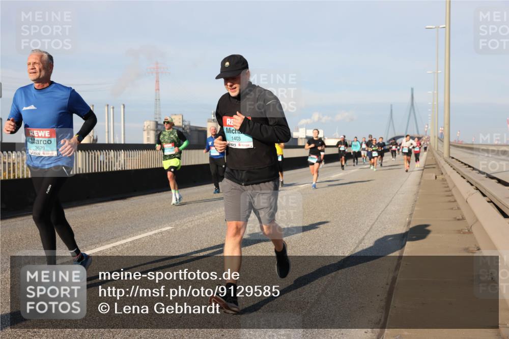 03.10.2025 - Köhlbrandbrückenlauf Lena Gebhardt http://msf.ph/oto/9129585 03.10.2025 09:48:59 Position 2 3679, 1403 meine-sportfotos.de