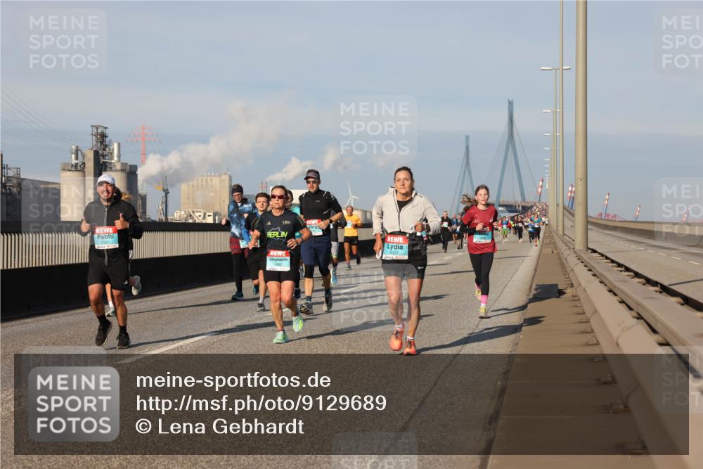 03.10.2025 - Köhlbrandbrückenlauf Lena Gebhardt http://msf.ph/oto/9129689 03.10.2025 09:49:04 Position 2 1092 meine-sportfotos.de
