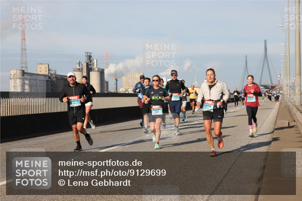 03.10.2025 - Köhlbrandbrückenlauf Lena Gebhardt http://msf.ph/oto/9129699 03.10.2025 09:49:04 Position 2 1092 meine-sportfotos.de