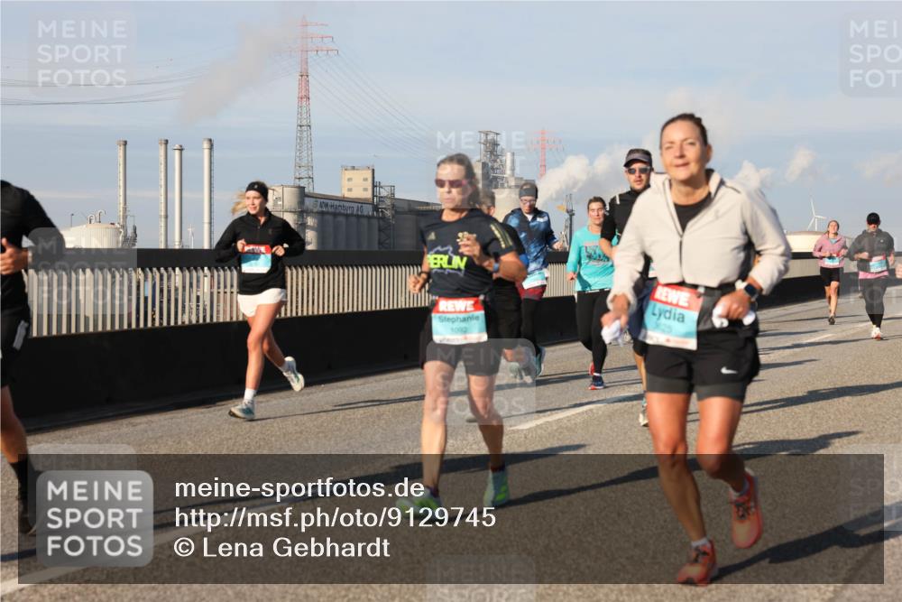 03.10.2025 - Köhlbrandbrückenlauf Lena Gebhardt http://msf.ph/oto/9129745 03.10.2025 09:49:05 Position 2 3825 meine-sportfotos.de