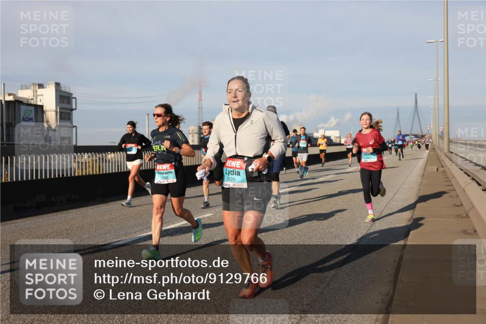 03.10.2025 - Köhlbrandbrückenlauf Lena Gebhardt http://msf.ph/oto/9129766 03.10.2025 09:49:06 Position 2 1092, 3625 meine-sportfotos.de