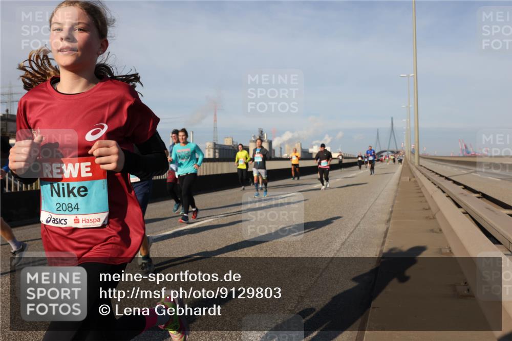 03.10.2025 - Köhlbrandbrückenlauf Lena Gebhardt http://msf.ph/oto/9129803 03.10.2025 09:49:08 Position 2 2084 meine-sportfotos.de