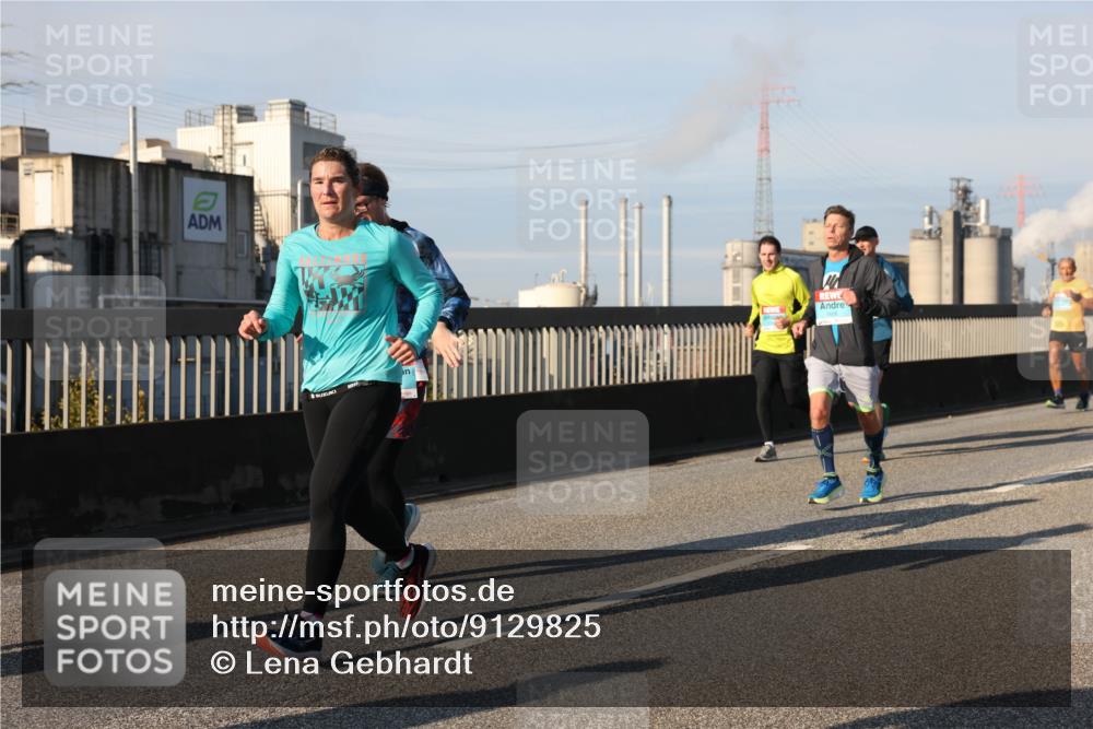 03.10.2025 - Köhlbrandbrückenlauf Lena Gebhardt http://msf.ph/oto/9129825 03.10.2025 09:49:09 Position 2  meine-sportfotos.de
