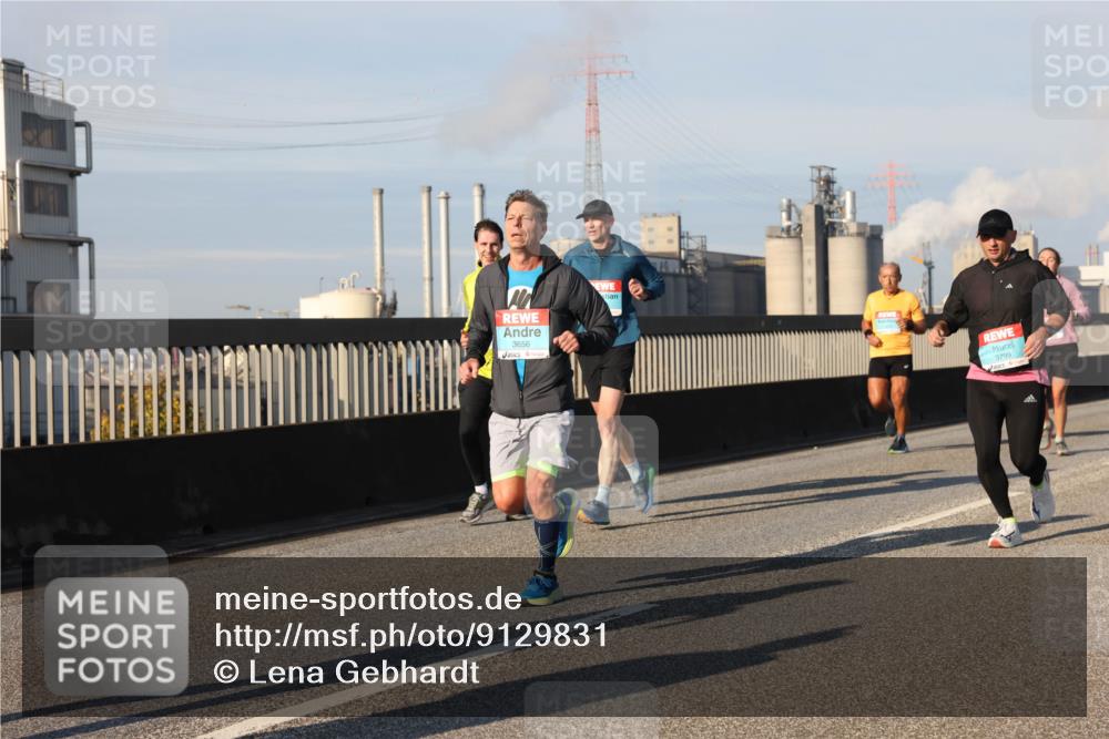 03.10.2025 - Köhlbrandbrückenlauf Lena Gebhardt http://msf.ph/oto/9129831 03.10.2025 09:49:09 Position 2 3656, 3799 meine-sportfotos.de