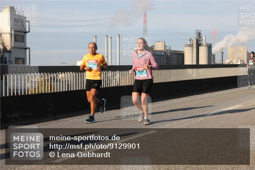 03.10.2025 - Köhlbrandbrückenlauf Lena Gebhardt http://msf.ph/oto/9129901 03.10.2025 09:49:12 Position 2 1428, 3579 meine-sportfotos.de