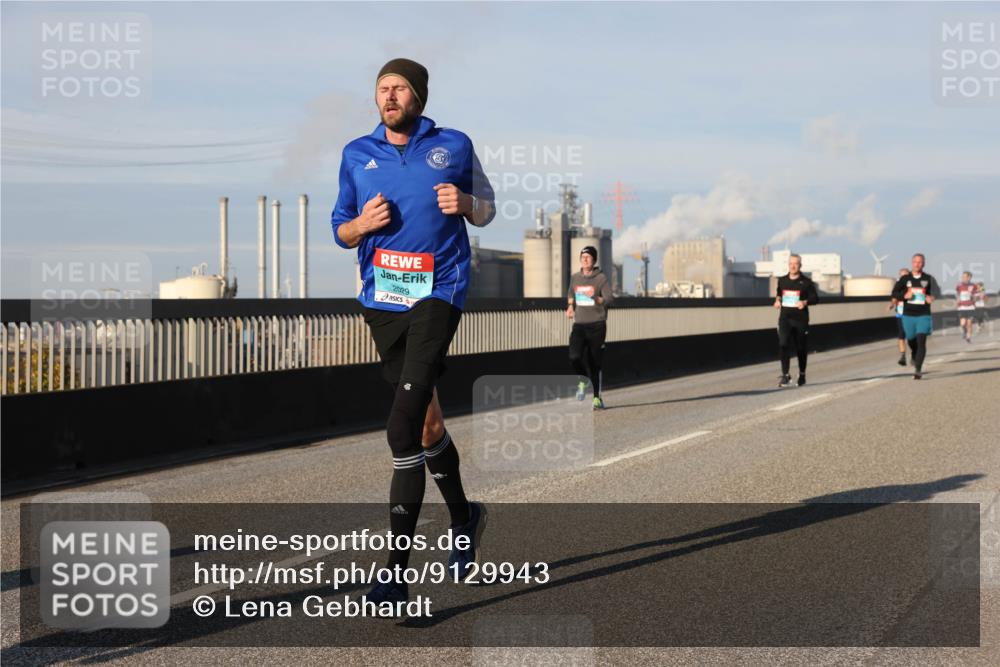 03.10.2025 - Köhlbrandbrückenlauf Lena Gebhardt http://msf.ph/oto/9129943 03.10.2025 09:49:14 Position 2 2029 meine-sportfotos.de