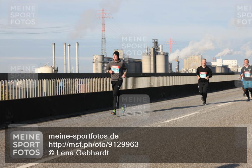 03.10.2025 - Köhlbrandbrückenlauf Lena Gebhardt http://msf.ph/oto/9129963 03.10.2025 09:49:15 Position 2  meine-sportfotos.de