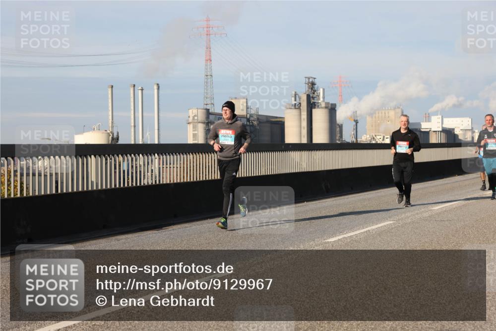 03.10.2025 - Köhlbrandbrückenlauf Lena Gebhardt http://msf.ph/oto/9129967 03.10.2025 09:49:15 Position 2 2323 meine-sportfotos.de