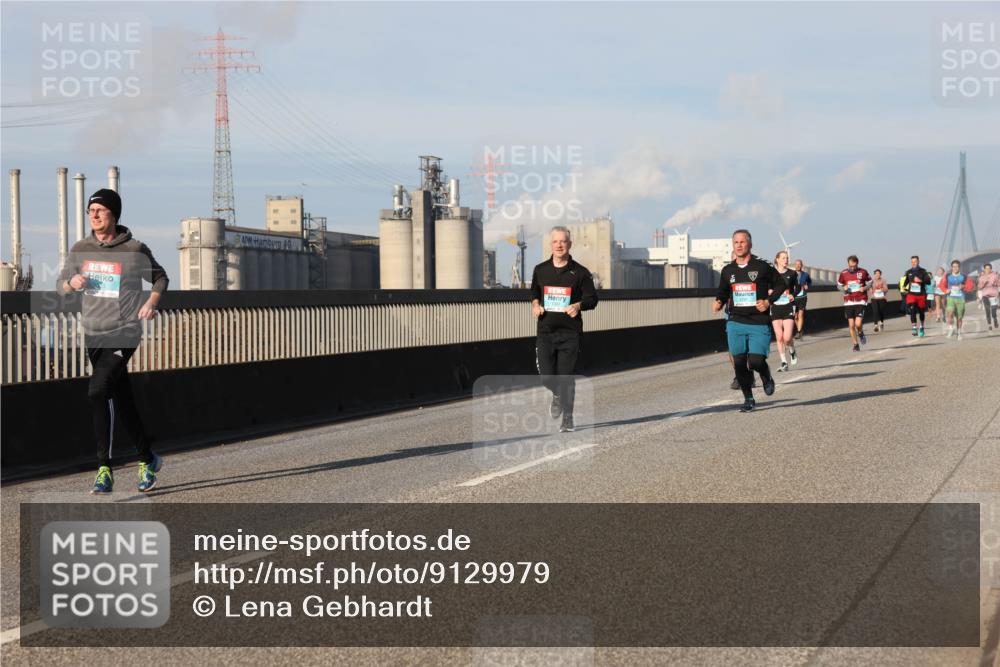 03.10.2025 - Köhlbrandbrückenlauf Lena Gebhardt http://msf.ph/oto/9129979 03.10.2025 09:49:16 Position 2  meine-sportfotos.de
