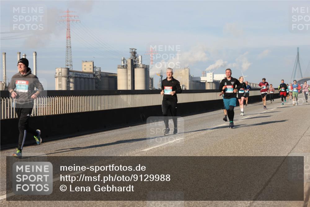 03.10.2025 - Köhlbrandbrückenlauf Lena Gebhardt http://msf.ph/oto/9129988 03.10.2025 09:49:16 Position 2 2323 meine-sportfotos.de