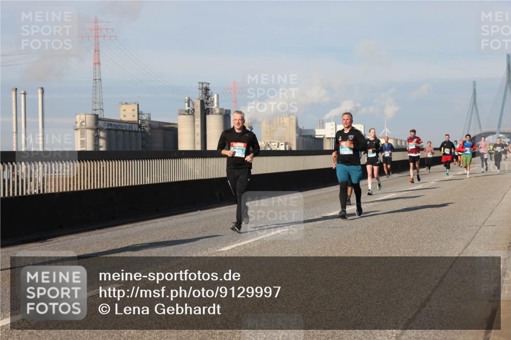 03.10.2025 - Köhlbrandbrückenlauf Lena Gebhardt http://msf.ph/oto/9129997 03.10.2025 09:49:16 Position 2  meine-sportfotos.de