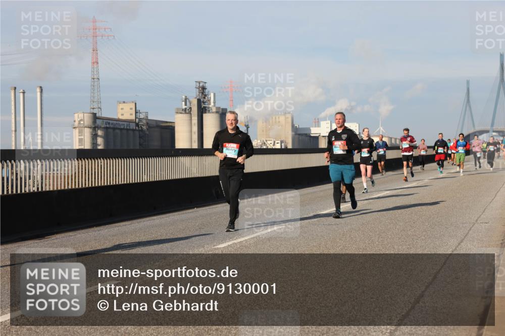 03.10.2025 - Köhlbrandbrückenlauf Lena Gebhardt http://msf.ph/oto/9130001 03.10.2025 09:49:16 Position 2  meine-sportfotos.de