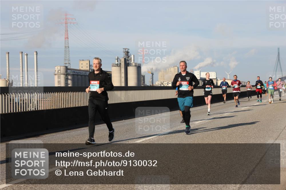 03.10.2025 - Köhlbrandbrückenlauf Lena Gebhardt http://msf.ph/oto/9130032 03.10.2025 09:49:17 Position 2 1397, 2761 meine-sportfotos.de
