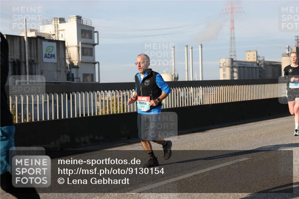 03.10.2025 - Köhlbrandbrückenlauf Lena Gebhardt http://msf.ph/oto/9130154 03.10.2025 09:49:21 Position 2 1340 meine-sportfotos.de