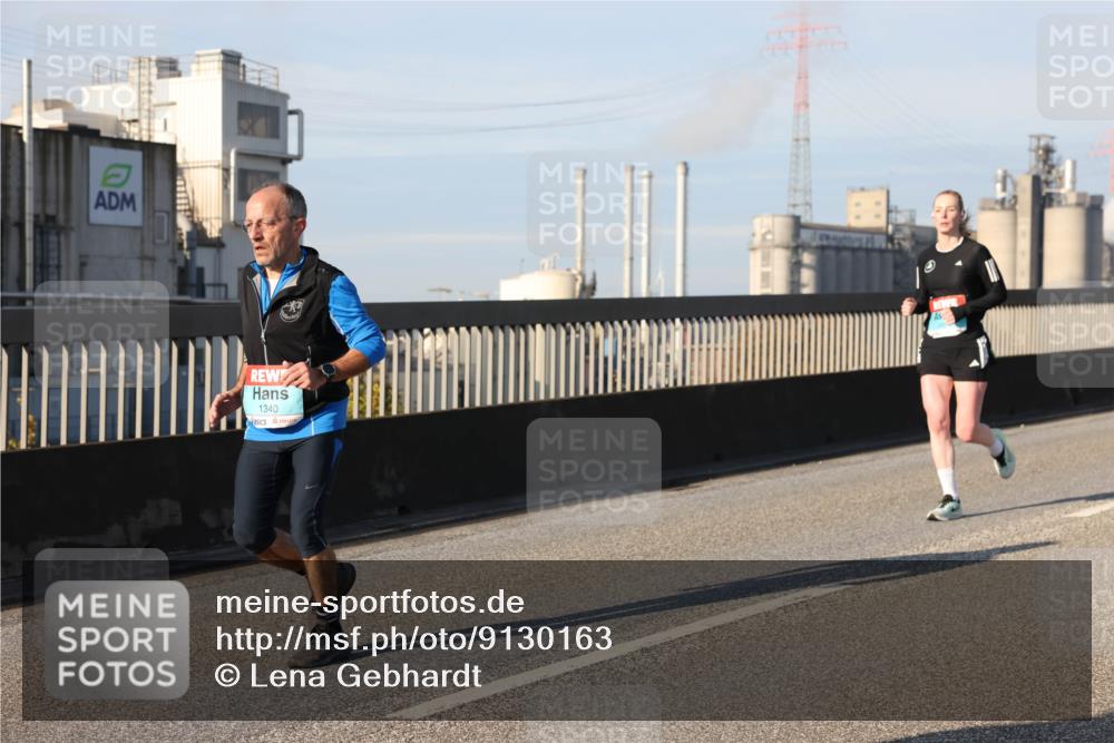 03.10.2025 - Köhlbrandbrückenlauf Lena Gebhardt http://msf.ph/oto/9130163 03.10.2025 09:49:21 Position 2 1340 meine-sportfotos.de